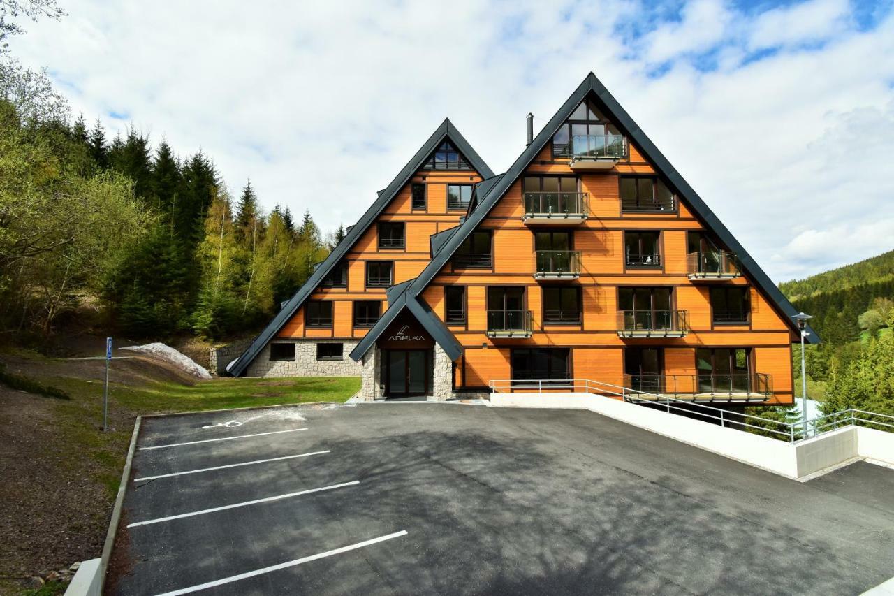 Apartment Adelka 104 With Private Whirlpool Špindlerŭv Mlýn Kültér fotó