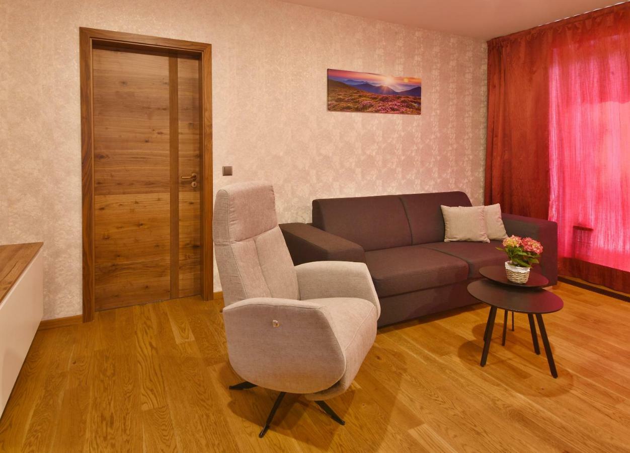 Apartment Adelka 104 With Private Whirlpool Špindlerŭv Mlýn Kültér fotó