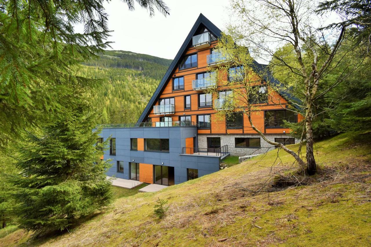 Apartment Adelka 104 With Private Whirlpool Špindlerŭv Mlýn Kültér fotó